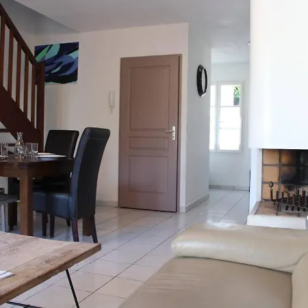 Apartmán 3 Pieces, 4 Couchages A St-martin-de-re, Acces Direct Au Port, Terrasse, Parking Et Wifi - Fr-1-246c-12 Saint-Martin-de-Ré