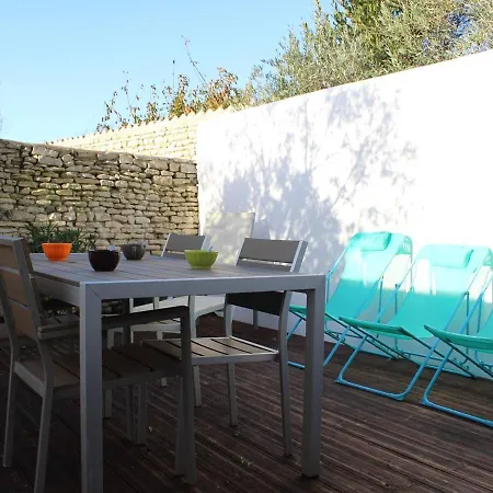 3 Pieces, 4 Couchages A St-martin-de-re, Acces Direct Au Port, Terrasse, Parking Et Wifi - Fr-1-246c-12 Apartment Saint-Martin-de-Re