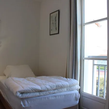 3 Pieces, 4 Couchages A St-martin-de-re, Acces Direct Au Port, Terrasse, Parking Et Wifi - Fr-1-246c-12 Apartmán Saint-Martin-de-Ré